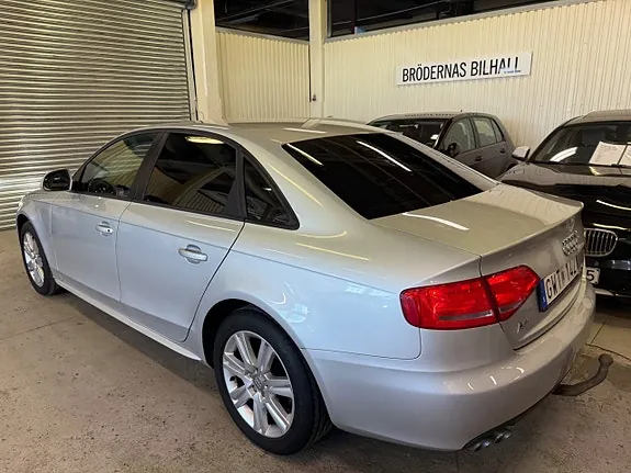 Audi A4 2008 photo 2