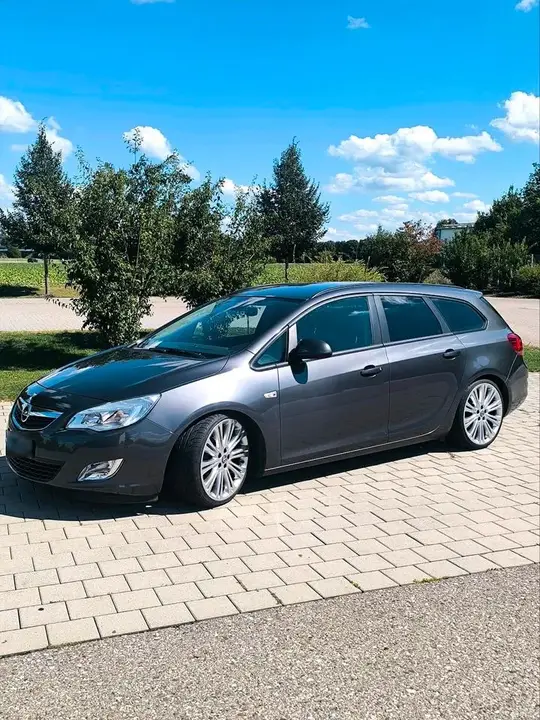 Opel Astra J Sports Tourer