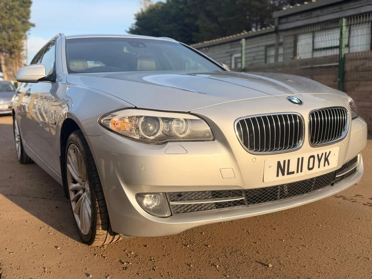 BMW 5 Series 2011 photo 4