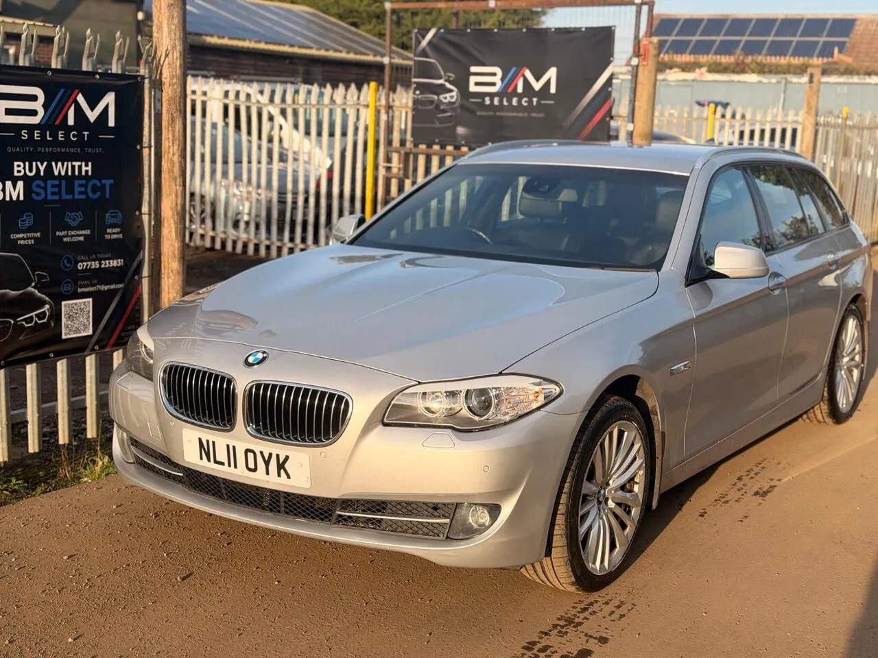 BMW 5 Series 2011 photo 2