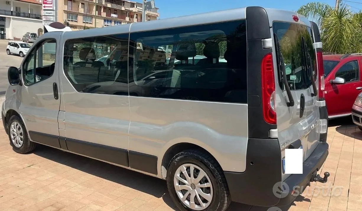 Opel Vivaro 2007 photo 3