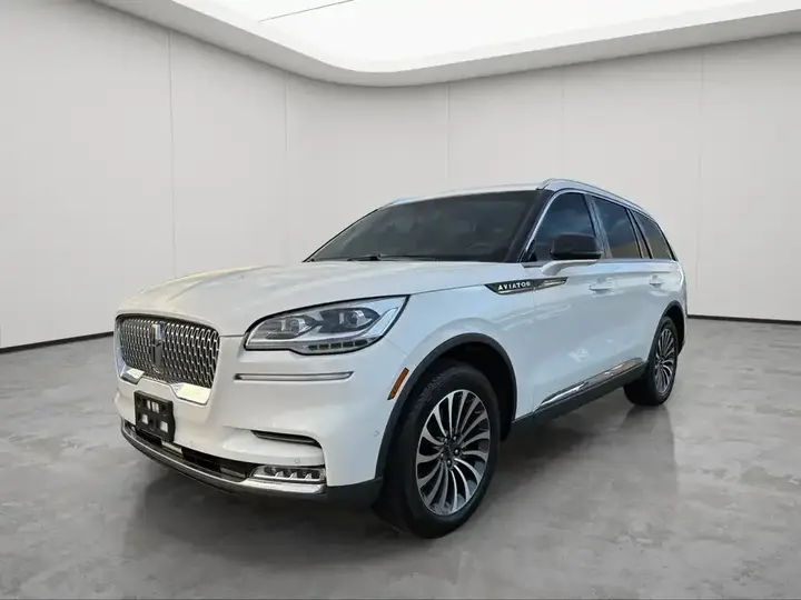 Lincoln Aviator 2023 photo 3