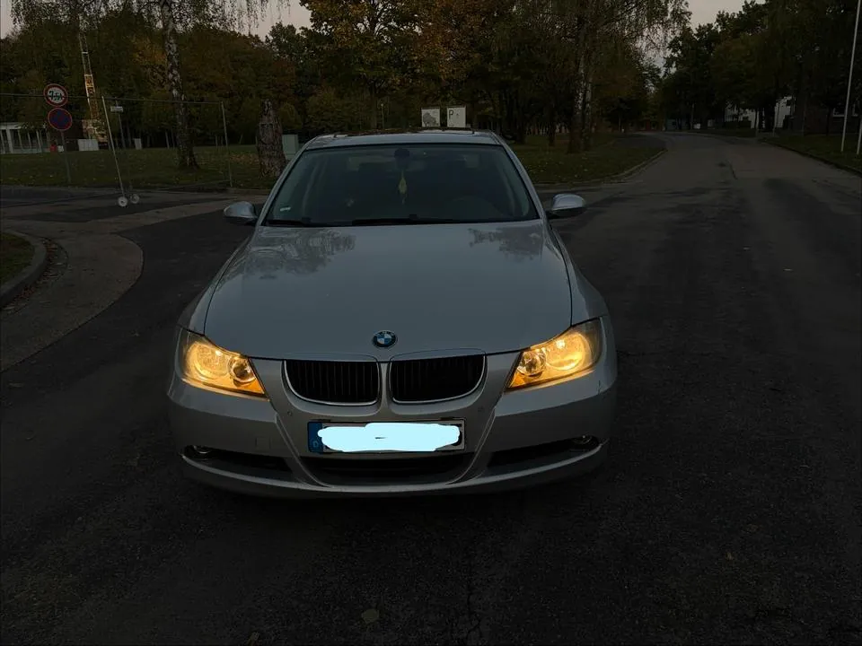 BMW 320I E90
