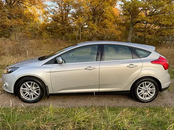 Ford Focus 2014 photo 2