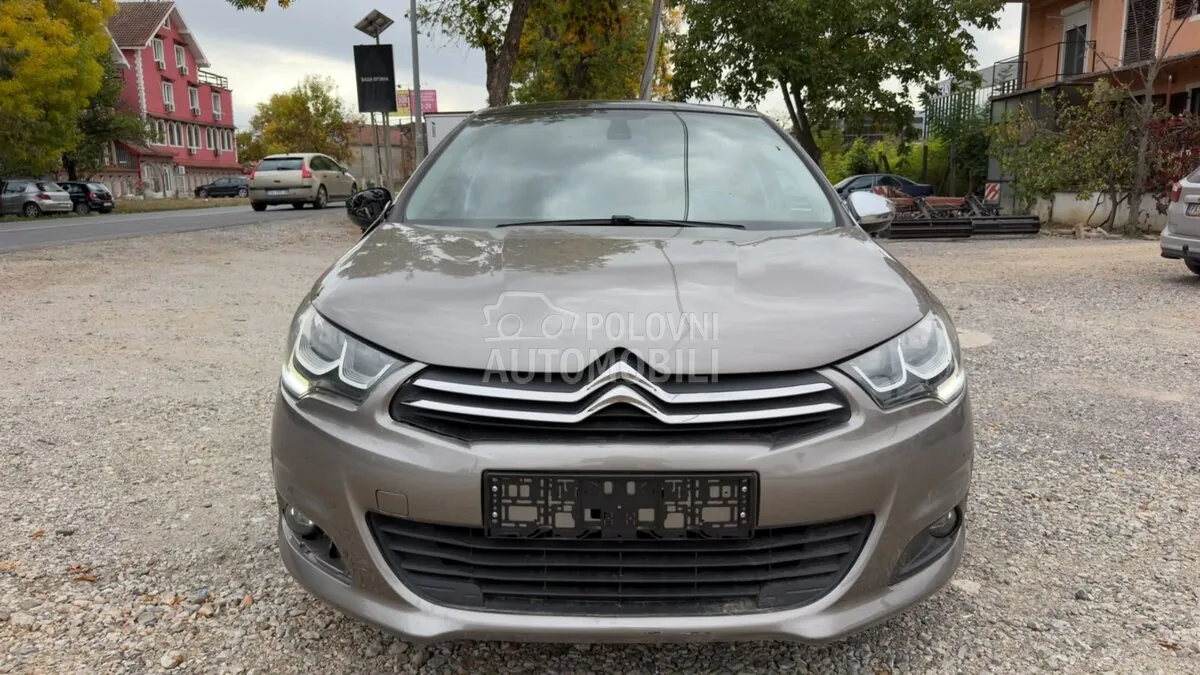 Citroen C4 2016 photo 2