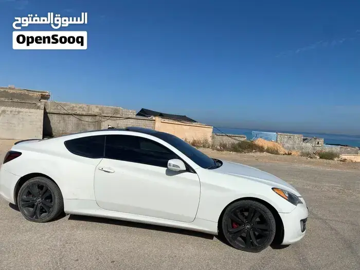 Hyundai Genesis 2010 photo 3