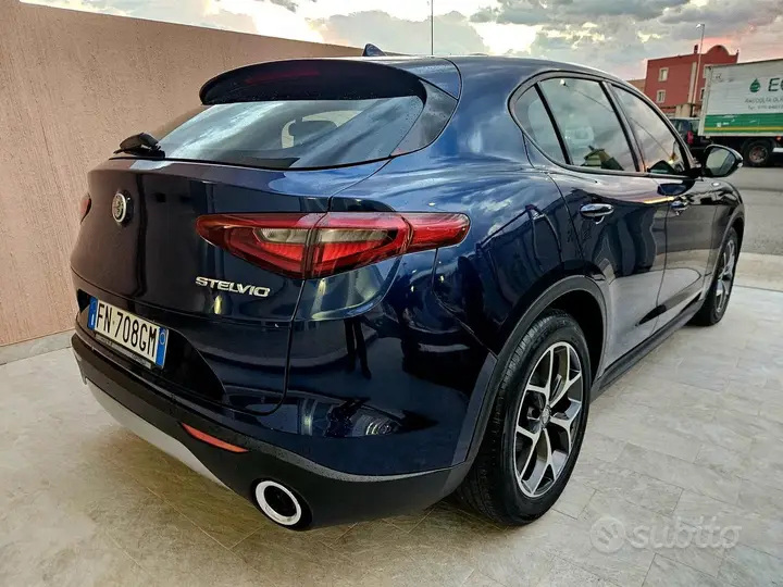 Alfa Romeo Stelvio 2018 photo 4