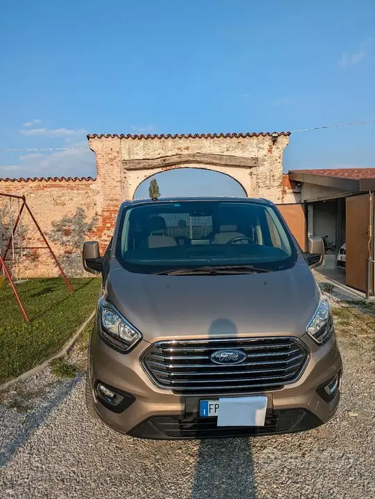 Ford Tourneo Custom 2018 photo 3