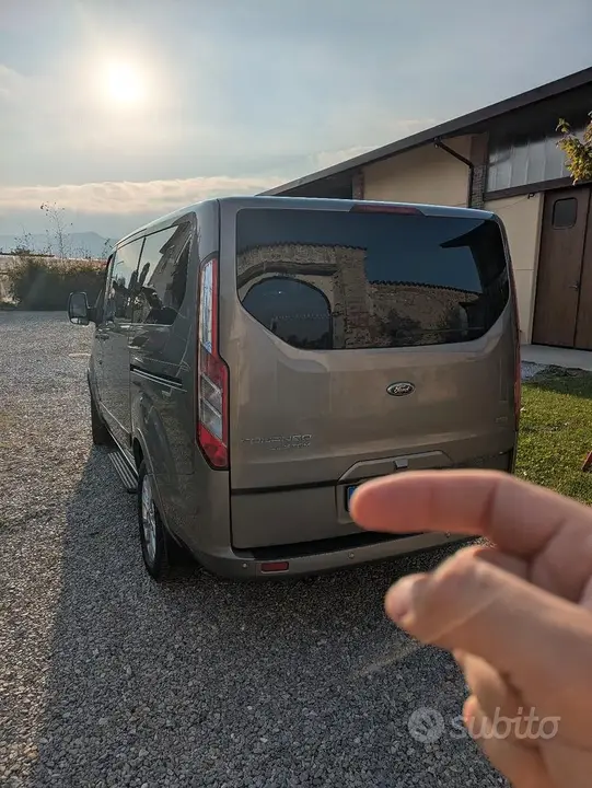 Ford Tourneo Custom 2018 photo 2
