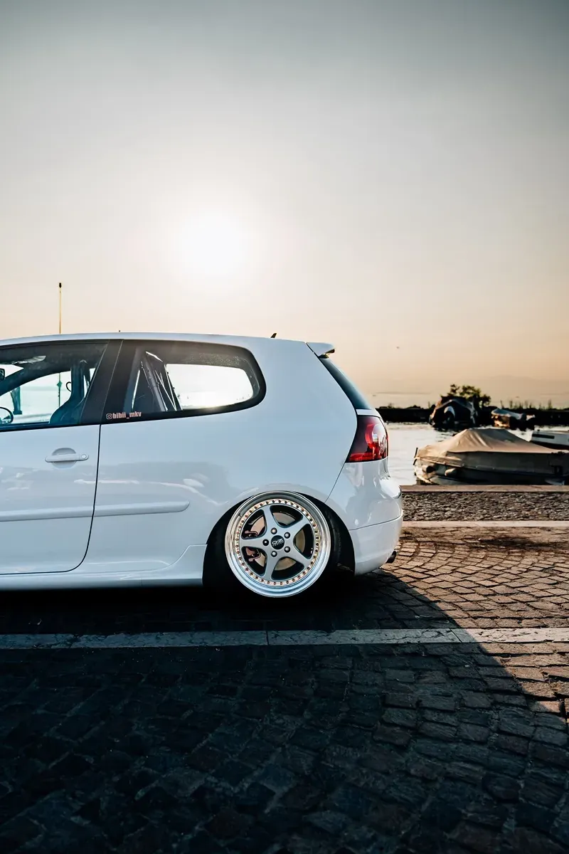 Volkswagen Golf 2005 photo 2