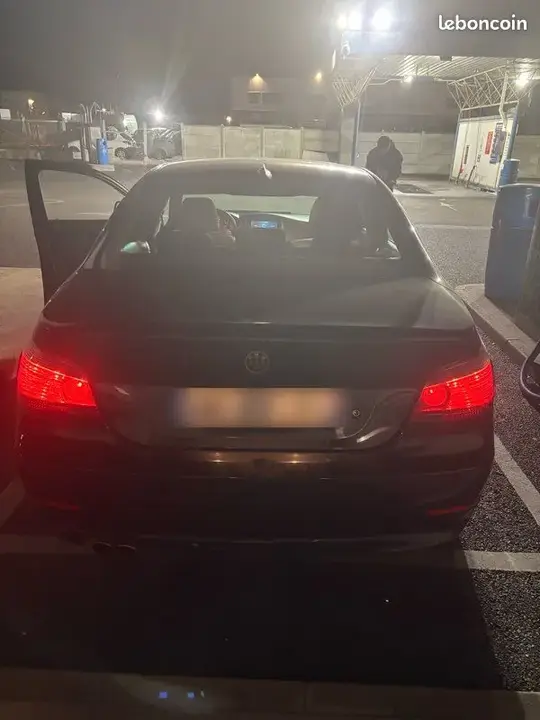 BMW 5 Series 2004 photo 2