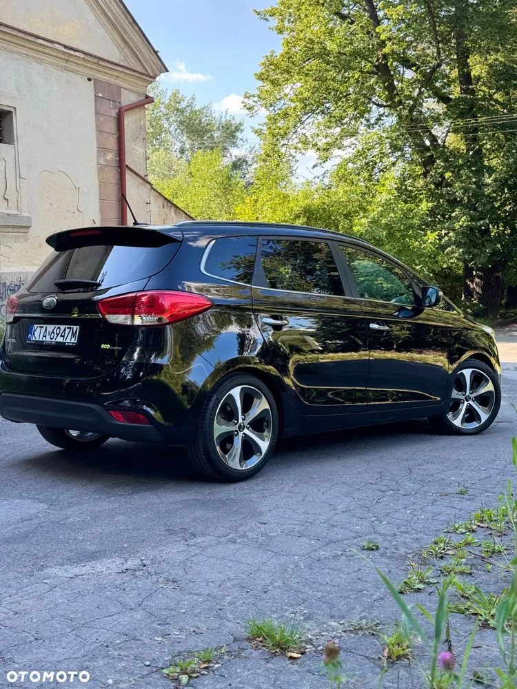 Kia Carens 2013 photo 5