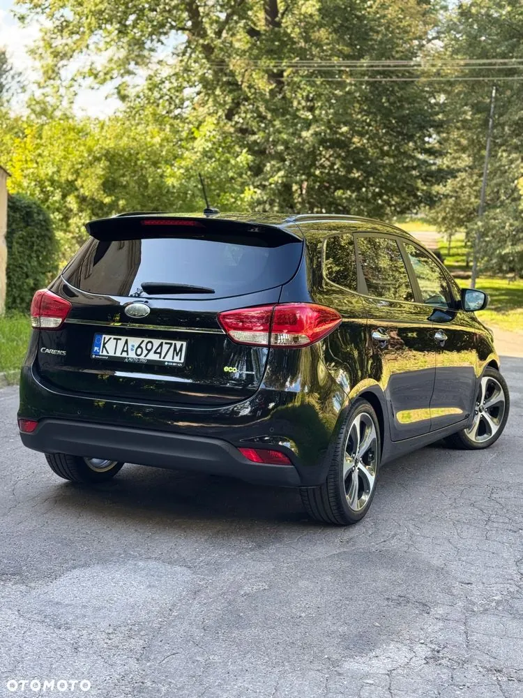 Kia Carens 2013 photo 4