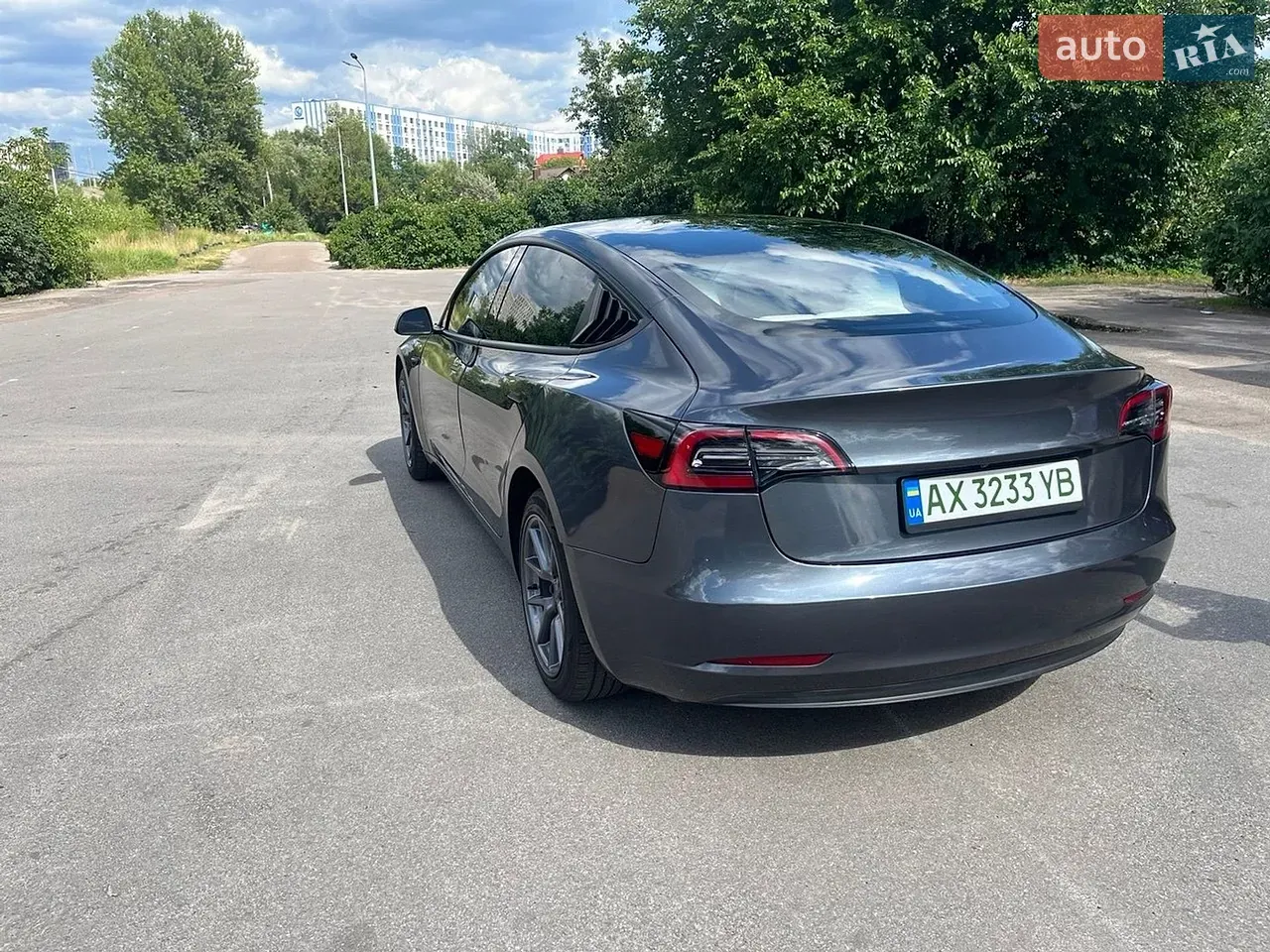 Tesla Model 3 2023 photo 2