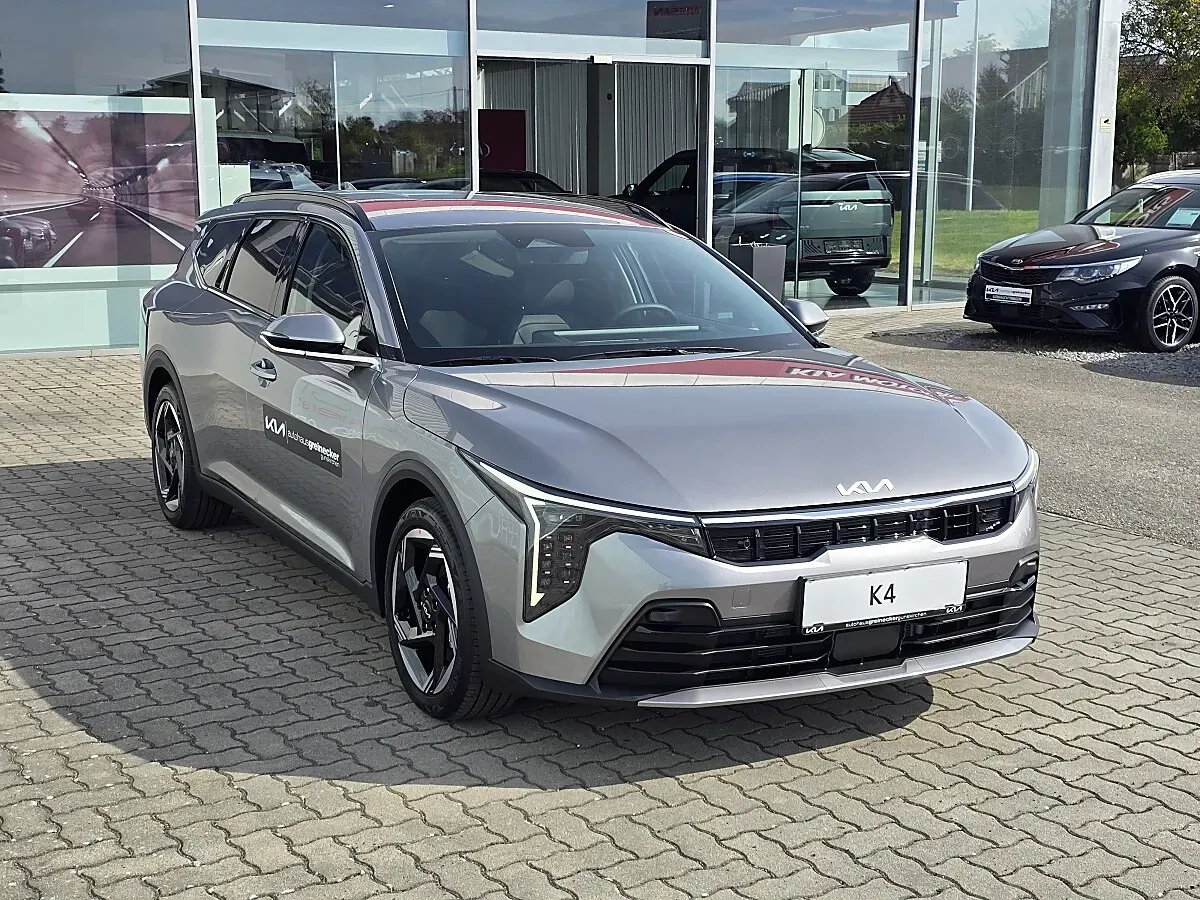 Kia K4 photo 2