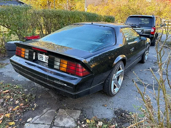 Chevrolet Camaro 1987 photo 3