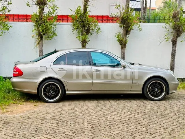Mercedes-Benz E240 2002 photo 3