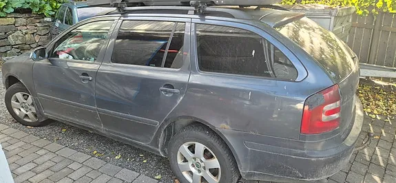 Skoda Octavia 2008 photo 2