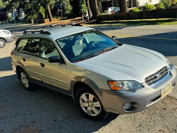 Subaru Outback 2005 photo 3