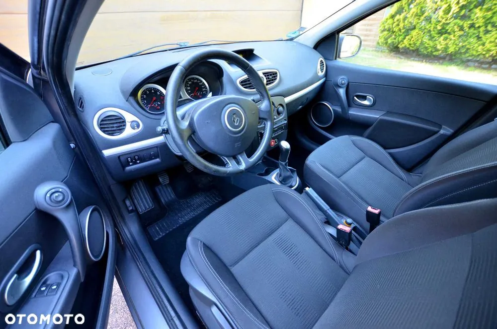 Renault Clio 2009 photo 5