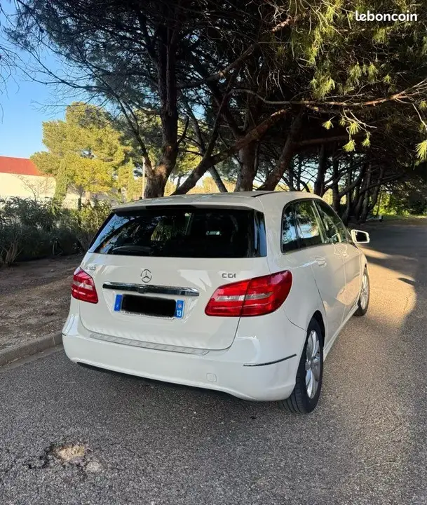 Mercedes-Benz B-Class 2014 photo 3