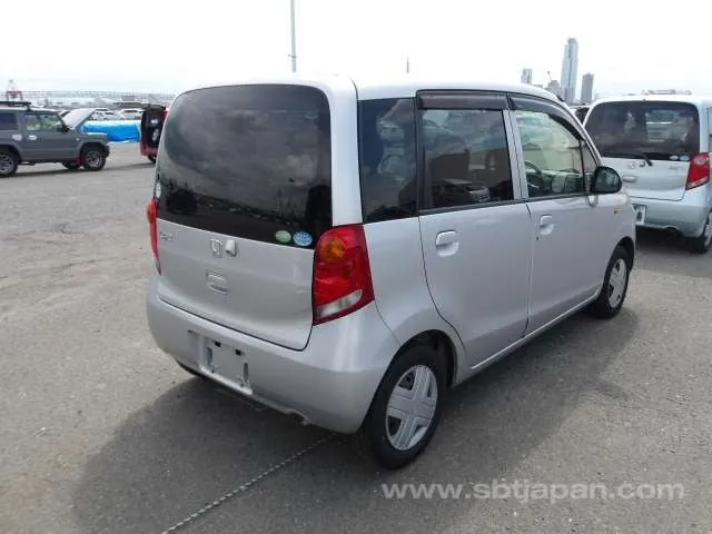 Honda Life 2010 photo 4