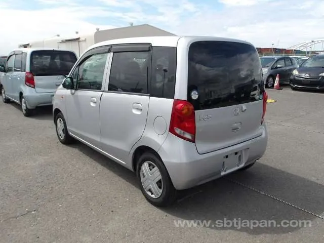 Honda Life 2010 photo 3