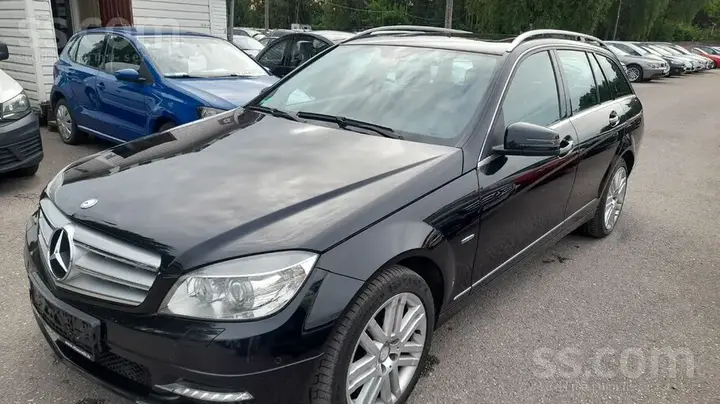 Mercedes-Benz C350 2011 photo 5