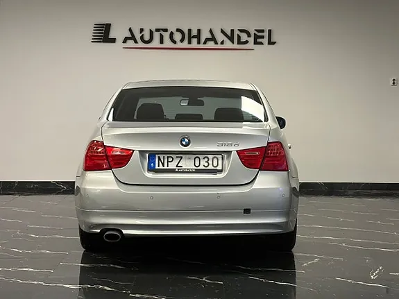 BMW 318D 2009 photo 5
