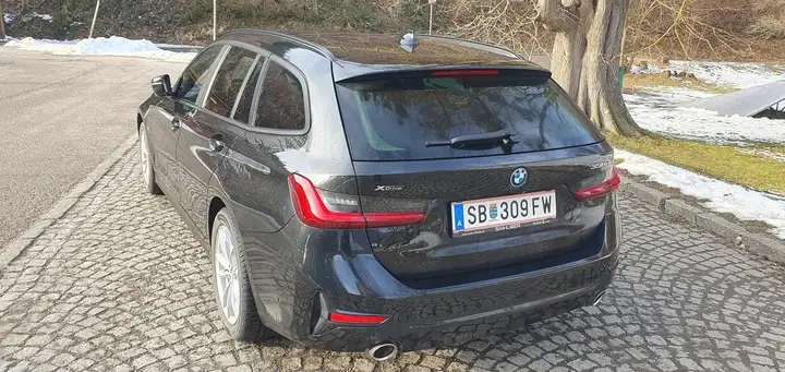 BMW 330E 2022 photo 2