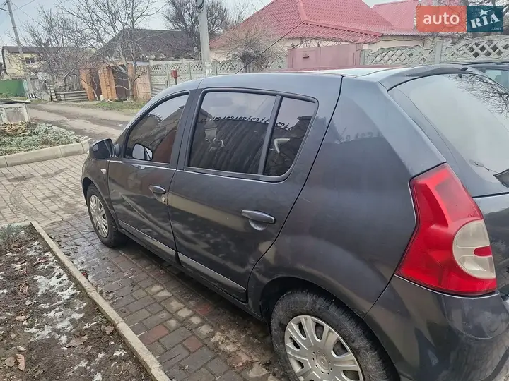 Dacia Sandero 2009 photo 5