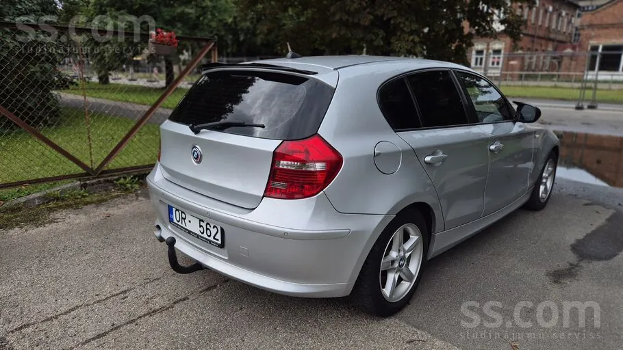 BMW 118D 2009 photo 4