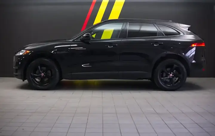 Jaguar F-Pace 2019 photo 2