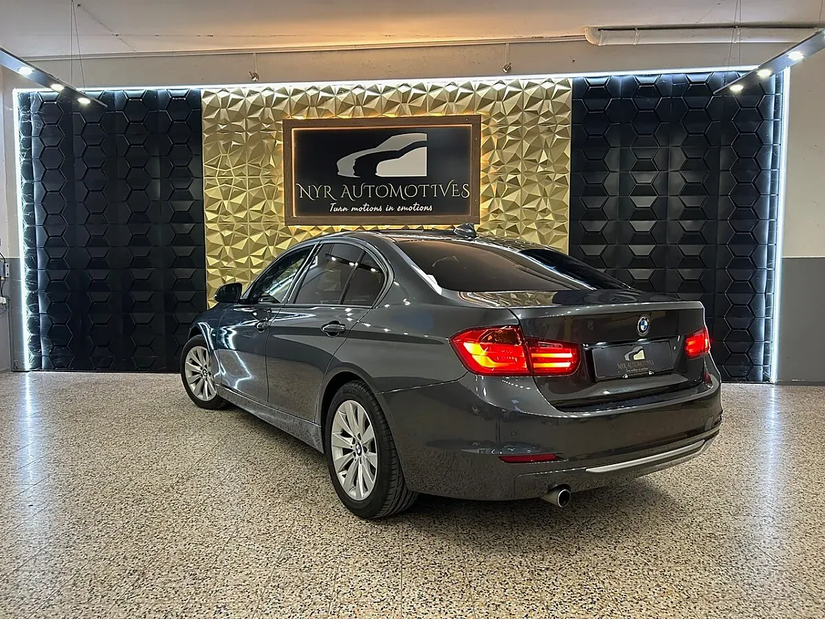 BMW 3 Series 2013 photo 2