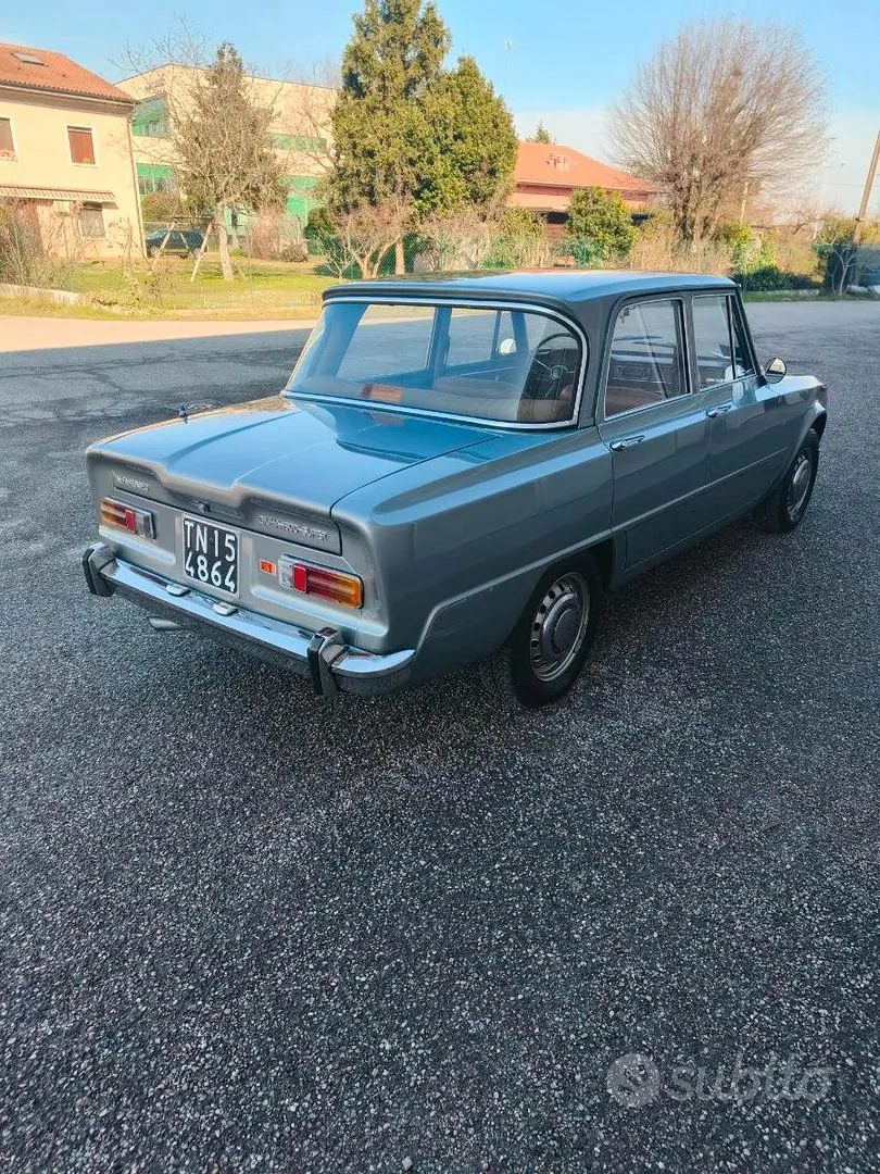 Alfa Romeo Giulia 1972 photo 4