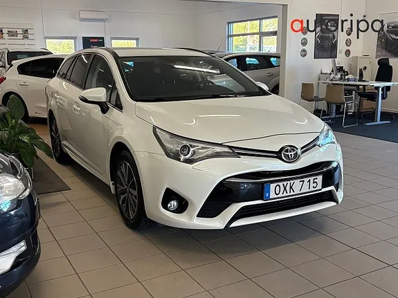 Toyota Avensis 2015 photo 3