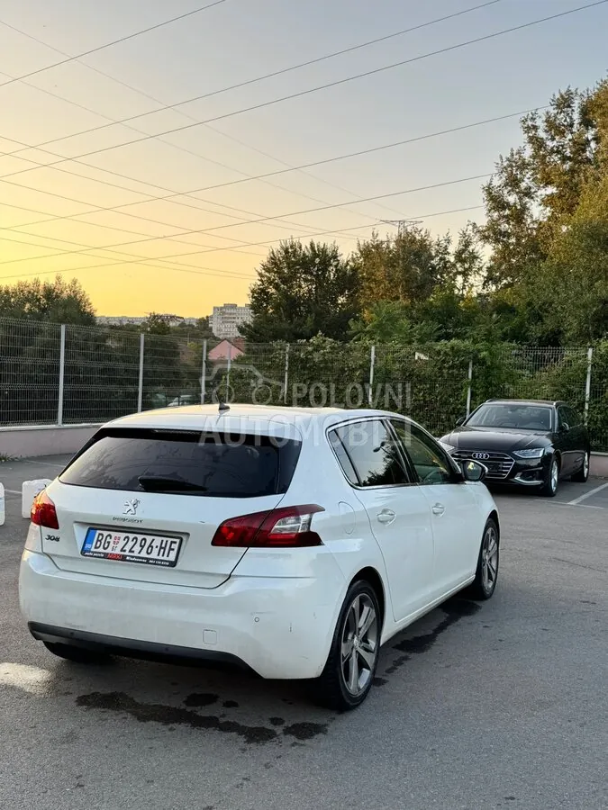 Peugeot 308 2014 photo 5