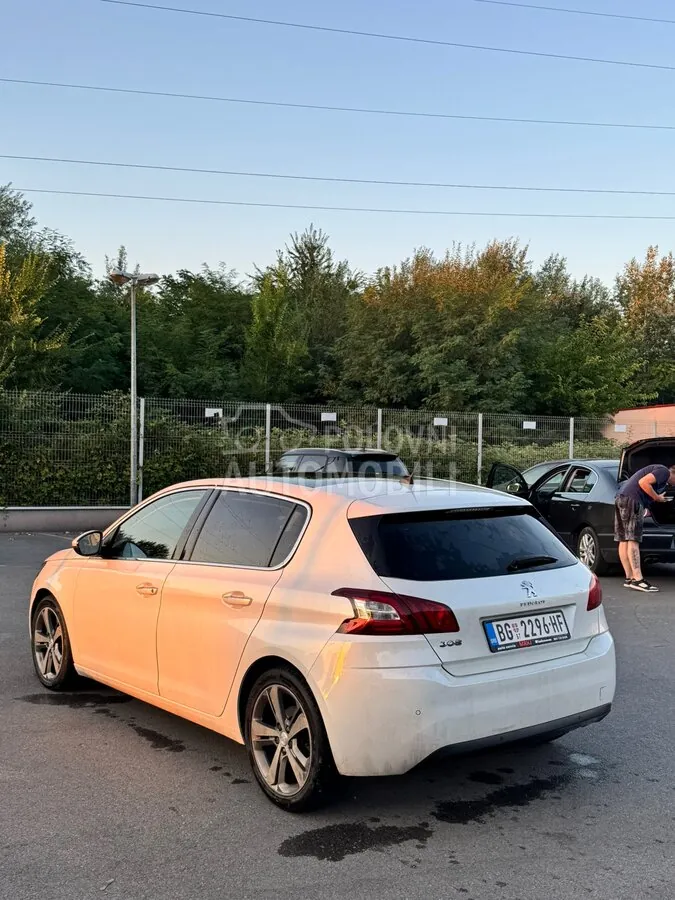 Peugeot 308 2014 photo 3