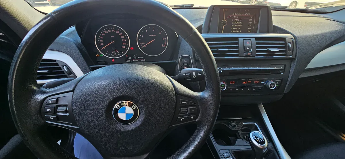 BMW 1 Series 2012 photo 2
