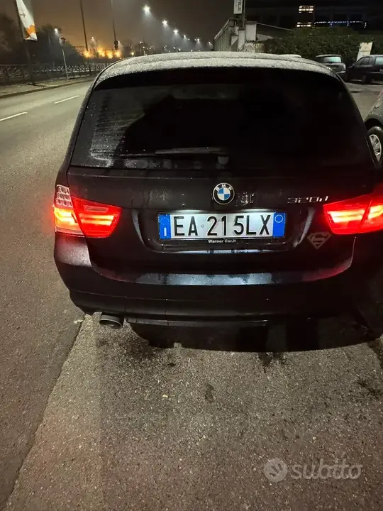 BMW 320D 2009 photo 2