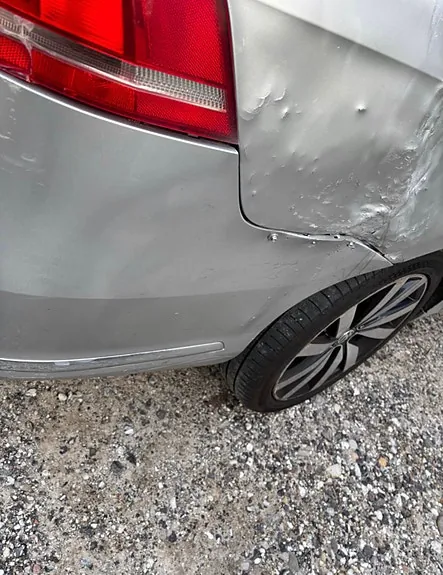 Volkswagen Passat 2011 photo 2