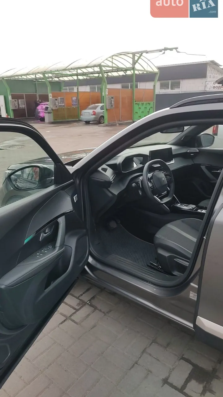 Peugeot 2008 2023 photo 3