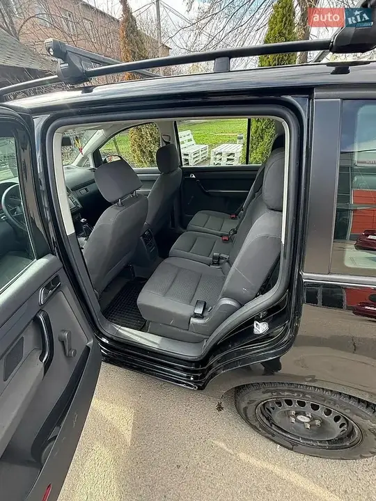 Volkswagen Touran 2005 photo 3