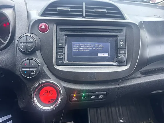 Honda Jazz 2013 photo 3