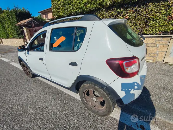 Dacia Sandero 2013 photo 2