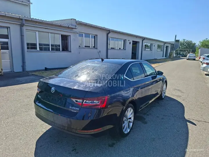Skoda Superb 2018 photo 4