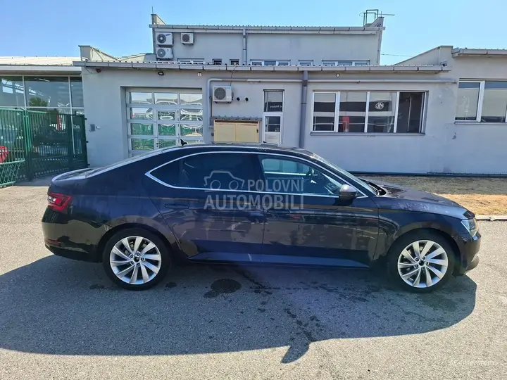 Skoda Superb 2018 photo 5