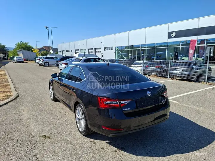 Skoda Superb 2018 photo 3
