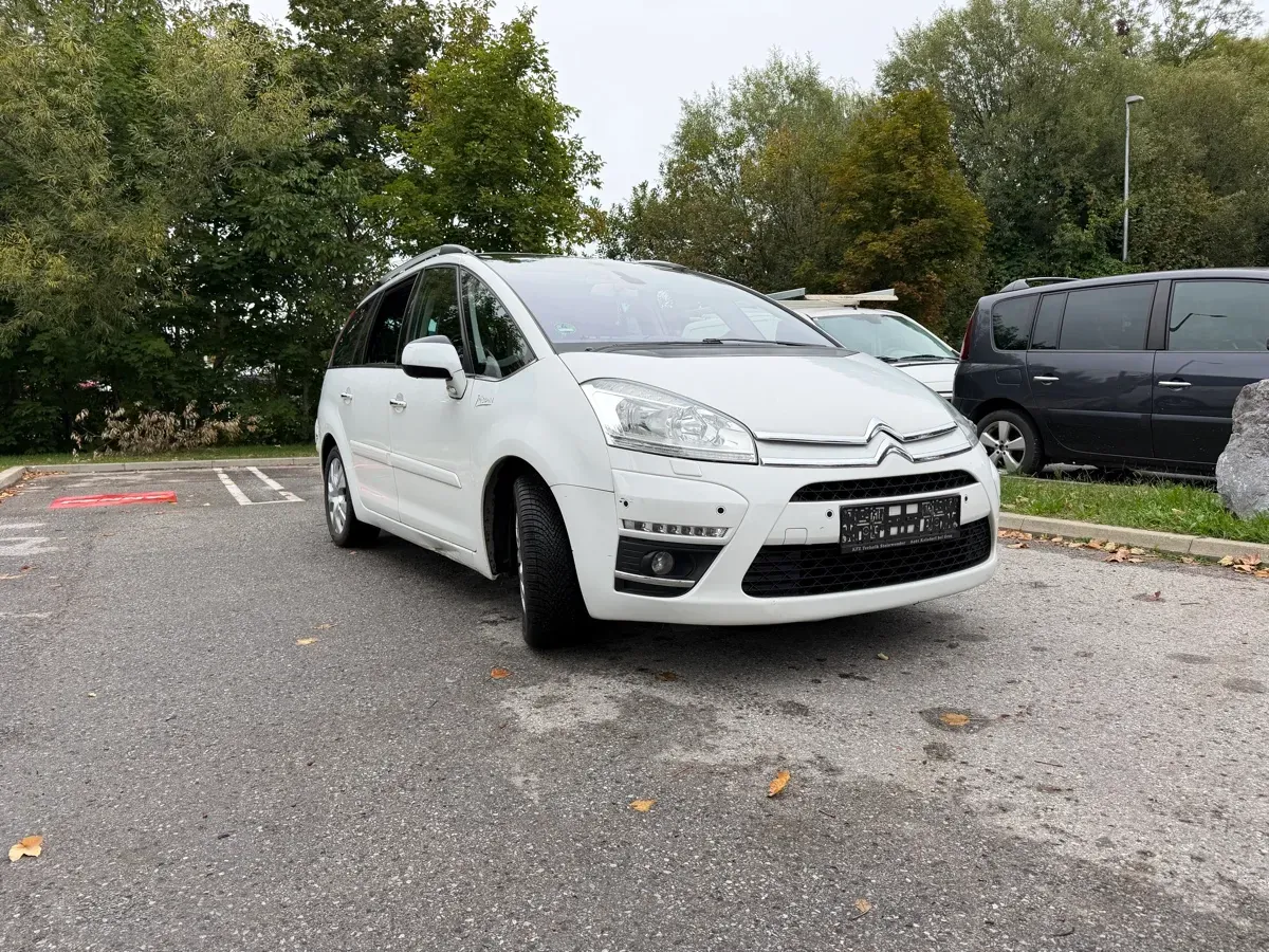 Citroen C4 Picasso 2010 photo 2