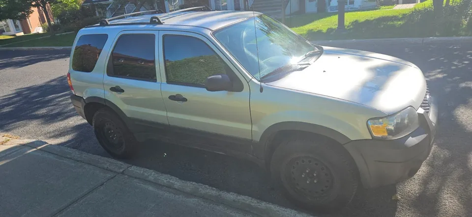 Ford Escape 2006 photo 2
